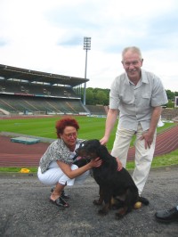 Inge und Rainer mit Bibo am Parkstadion 